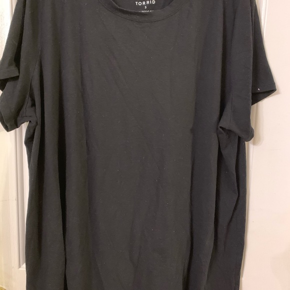 Torrid “3 shirt lot” all are size 3X - Picture 2 of 4